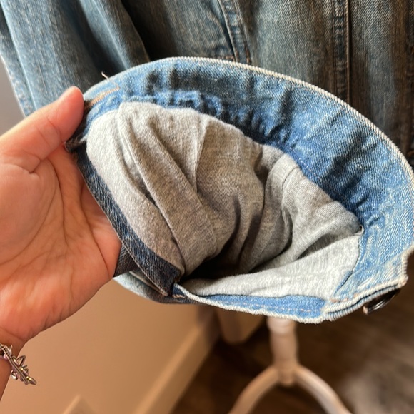 Sherpa Lined LOFT Jean Jacket - Picture 5 of 10